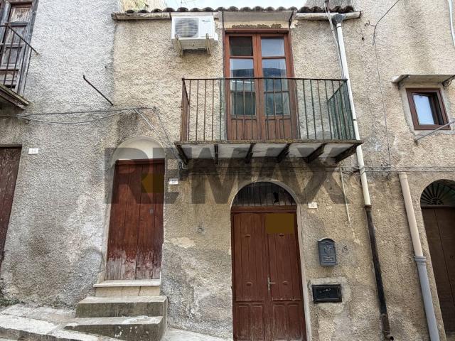 Villetta indipendente in vendita di 88 m² in Via Maiorca, 10