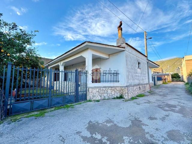 Villetta indipendente in vendita di 900 m²