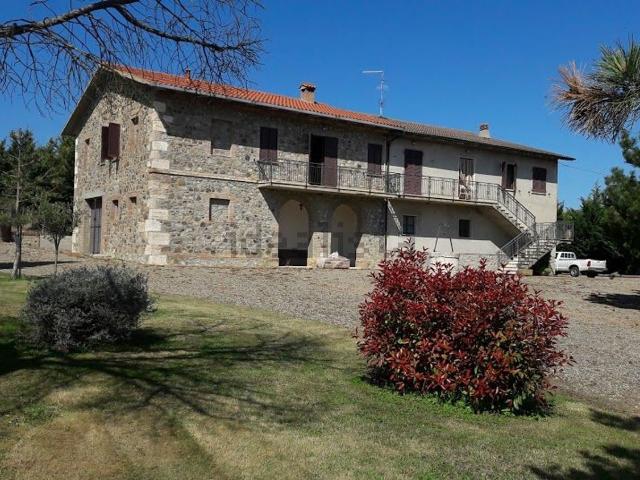Villetta indipendente in vendita di 900 m²