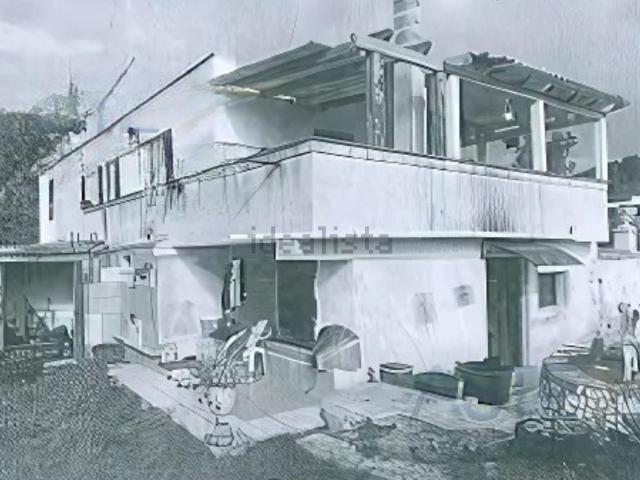 Villetta indipendente in vendita di 908 m² in Strada Petrone