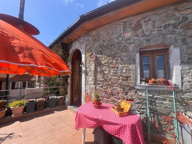 Villetta indipendente in vendita di 90 m² in Località Valdonica, 26