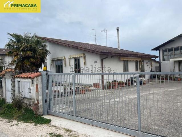 Villetta indipendente in vendita di 90 m² in Strada dei Sedici Laghi