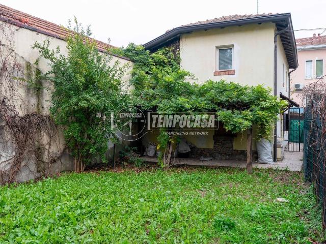 Villetta indipendente in vendita di 90 m² in Via Bligny