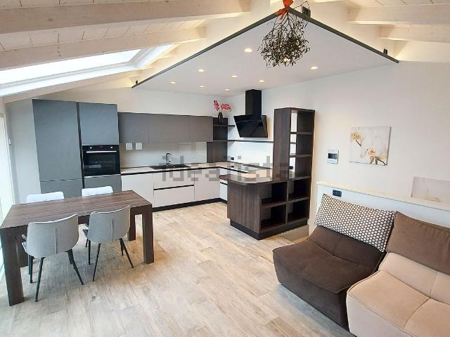 Villetta indipendente in vendita di 90 m² in Via Cavada