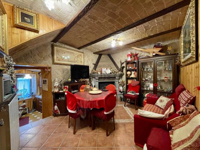 Villetta indipendente in vendita di 90 m² in Via della Chiesa, 33