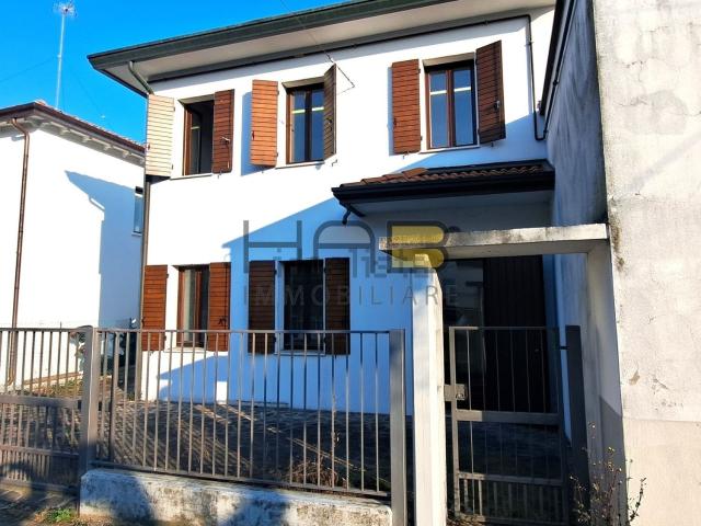 Villetta indipendente in vendita di 90 m² in Via Giovanni Battista Dalla Libera, 5