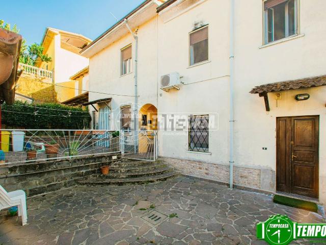 Villetta indipendente in vendita di 90 m² in Via II Giugno