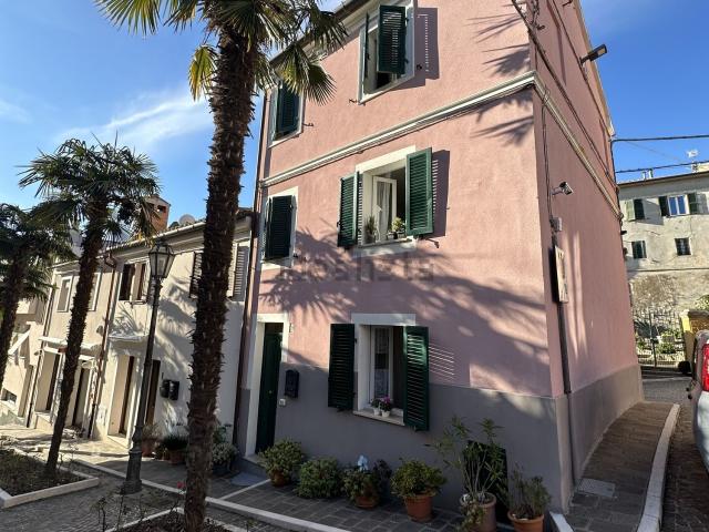 Villetta indipendente in vendita di 90 m² in Via Nazario Sauro