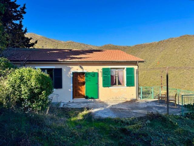 Villetta indipendente in vendita di 90 m² in Via Prelà
