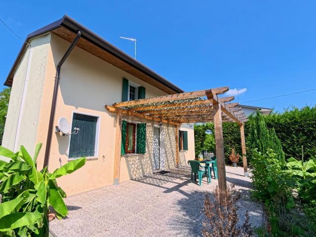 Villetta indipendente in vendita di 90 m² in Via Roverbasso