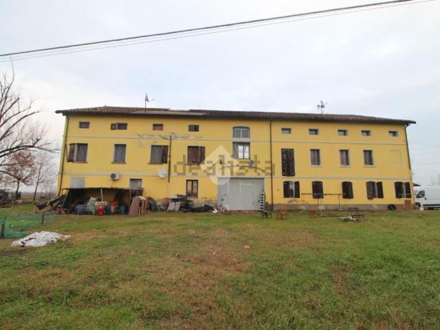 Villetta indipendente in vendita di 910 m² in Via Salvi, 15