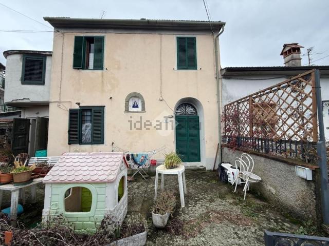 Villetta indipendente in vendita di 97 m² in Via Villa di Piteccio, 77