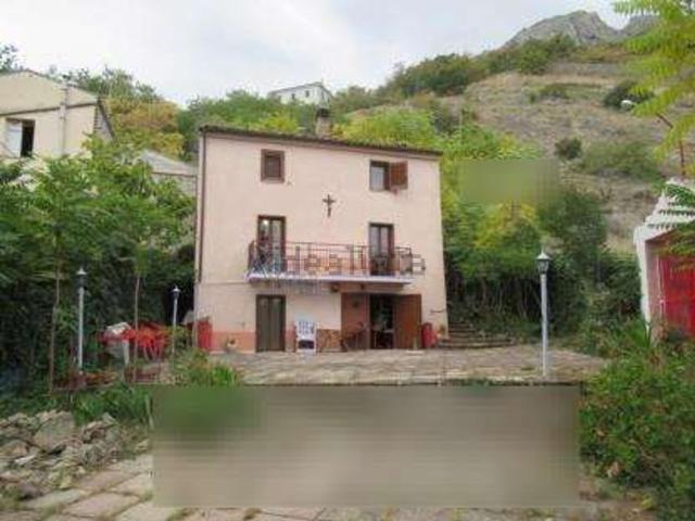 Villetta indipendente in vendita di 97 m² in Via della Fonte