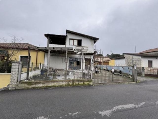Villetta indipendente in vendita di 97 m² in Via E. Alberghini