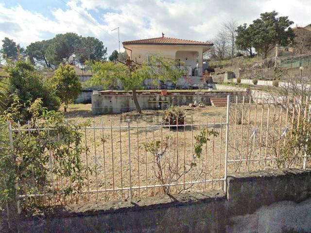 Villetta indipendente in vendita di 94 m² in Via Michelangelo Buonarroti, 65