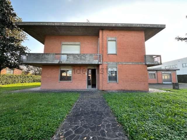 Villetta indipendente in vendita di 950 m²