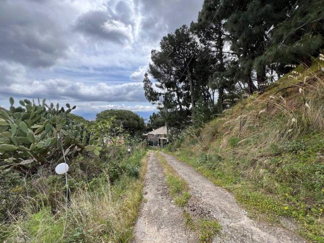 Villetta indipendente in vendita di 950 m² in Via Puntale Arena