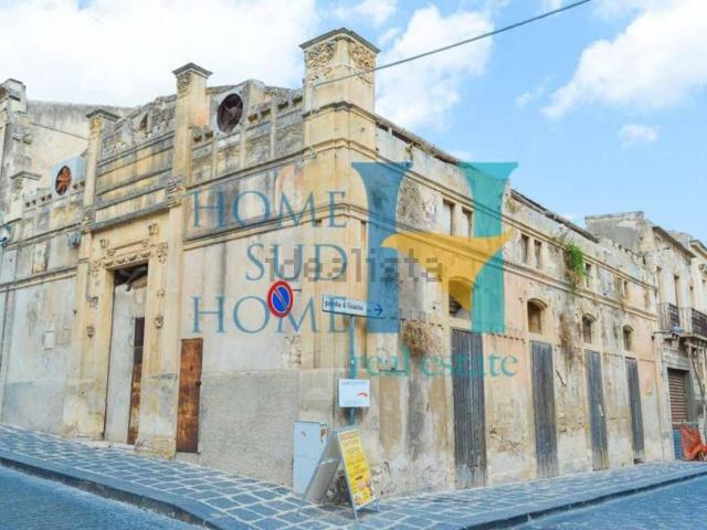 Villetta indipendente in vendita di 950 m² in Via Tommaso Fazello, 228