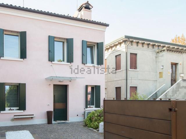 Villetta indipendente in vendita di 95 m² in Piazza Castello