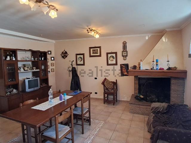Villetta indipendente in vendita di 95 m² in Strada Collina, 6