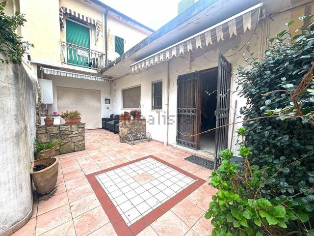 Villetta indipendente in vendita di 95 m² in Via Giuseppe Giusti, 4