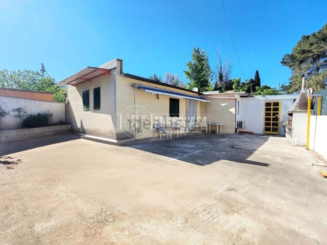Villetta indipendente in vendita di 95 m² in Via Lagomagno
