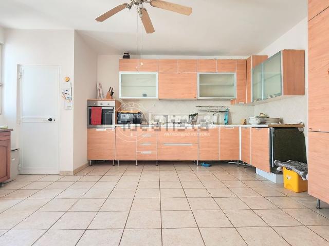 Villetta indipendente in vendita di 95 m² in Via Michele Petrera