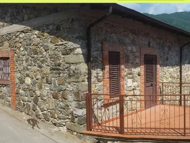 Villetta indipendente in vendita di 95 m² in Via San Leonardo, 1