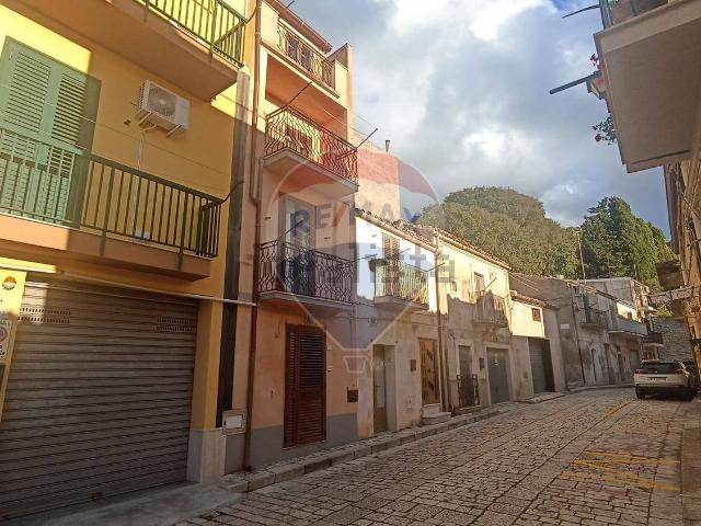 Villetta indipendente in vendita di 96 m² in Borgo Cuba, 25