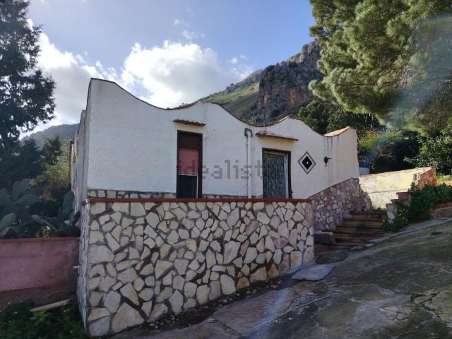 Villetta indipendente in vendita di 98 m² in Via Costa Buffa