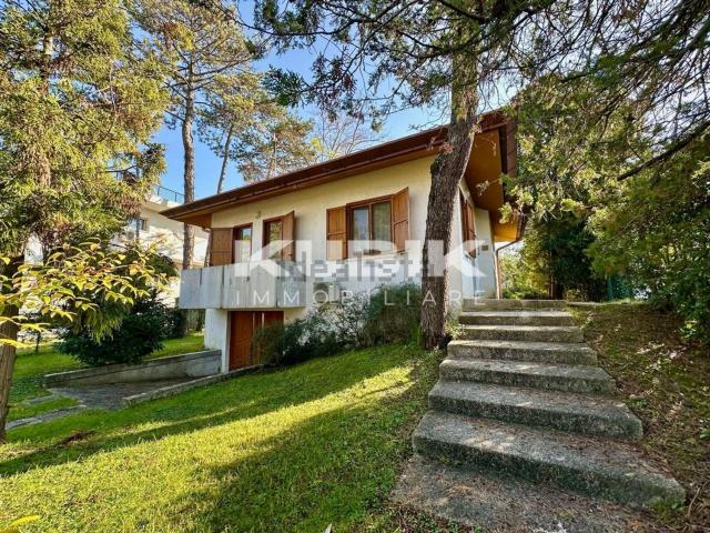 Villetta indipendente in vendita di 98 m² in Via dell&apos Usignolo