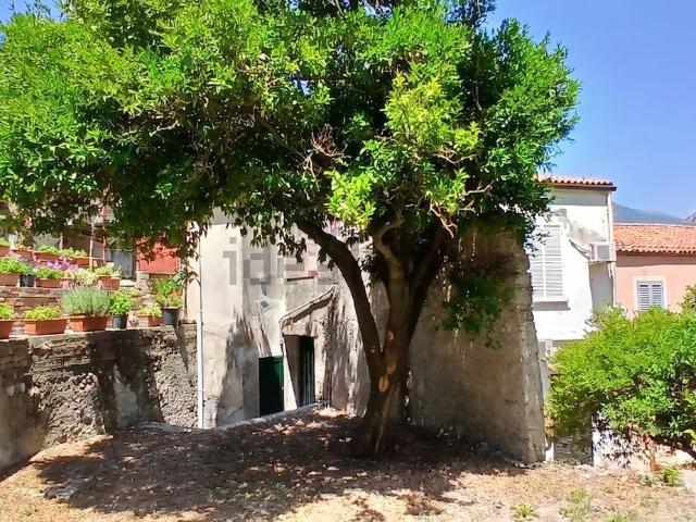 Villetta indipendente in vendita di 98 m² in Via Rovita
