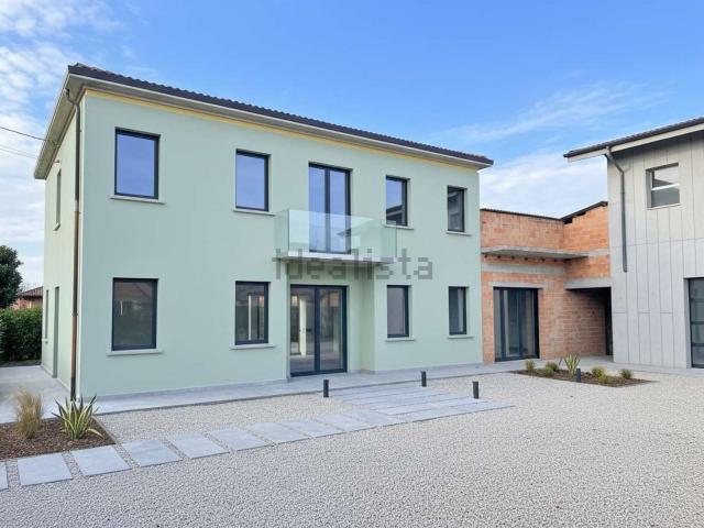 Villetta indipendente in vendita di 995 m²