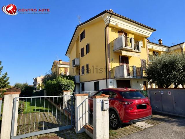 Villetta indipendente in vendita di 99 m² in Via E. Montale