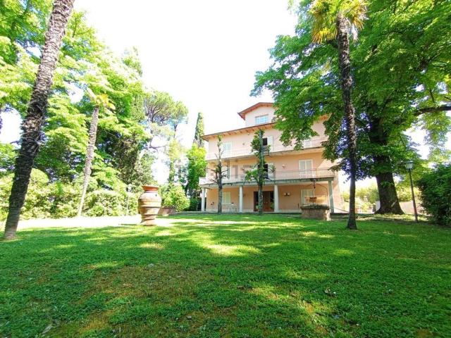 Villetta indipendente in vendita di 1000 m²