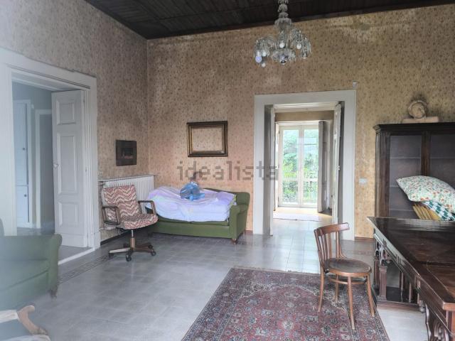 Villetta indipendente in vendita di 1000 m² in Via Biagio De Giovanni