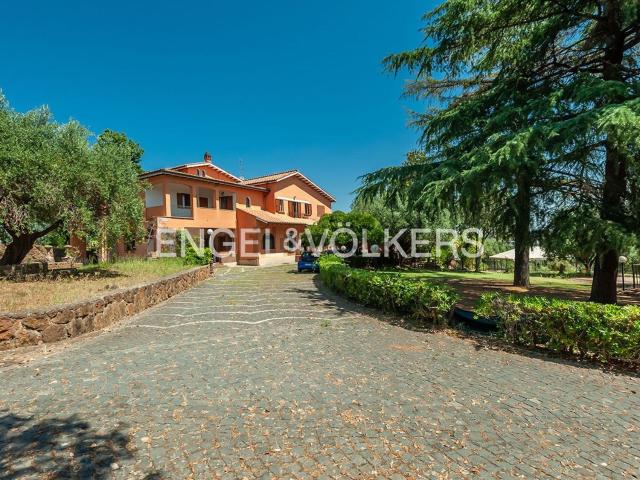 Villetta indipendente in vendita di 1000 m² in Via della Maglianella