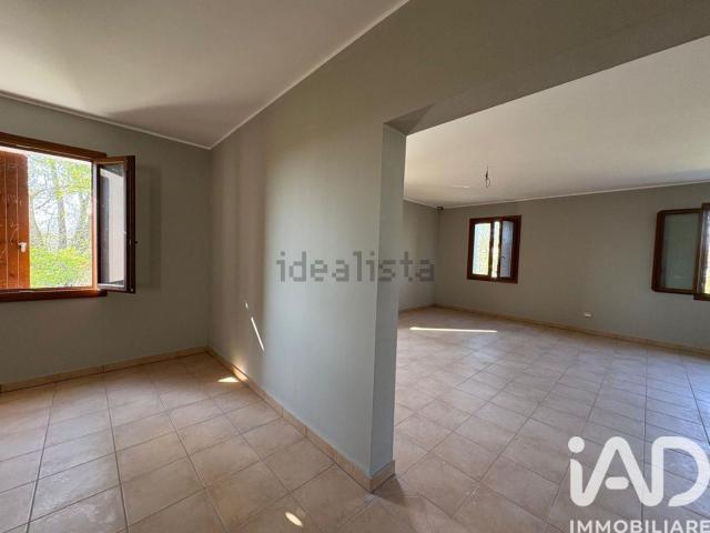 Villetta indipendente in vendita di 1000 m² in Via I Maggio, 2408