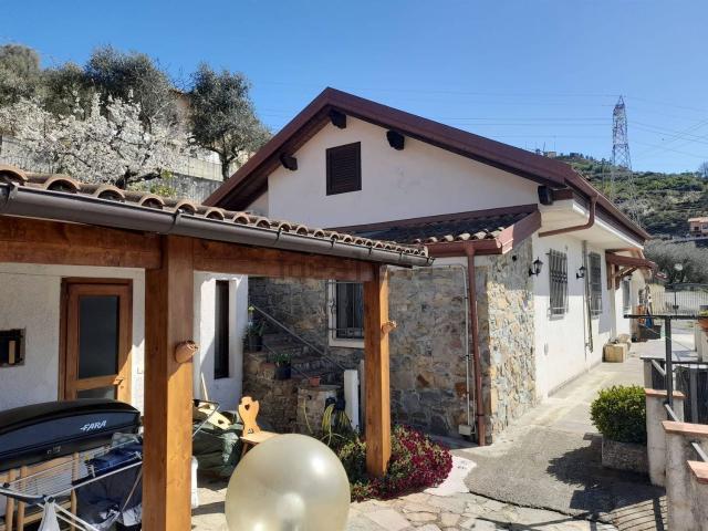 Villetta indipendente in vendita di 100 m²