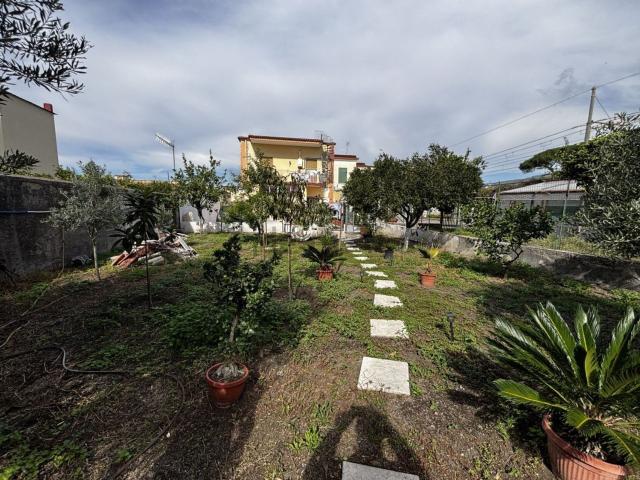 Villetta indipendente in vendita di 100 m²