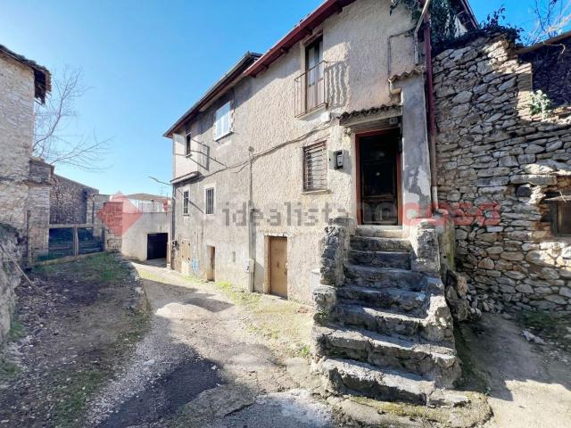 Villetta indipendente in vendita di 100 m² in Via Abruzzi, 51