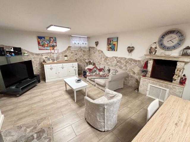 Villetta indipendente in vendita di 100 m² in Via Giacomo Puccini