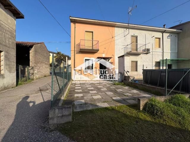 Villetta indipendente in vendita di 100 m² in Via del Dosso