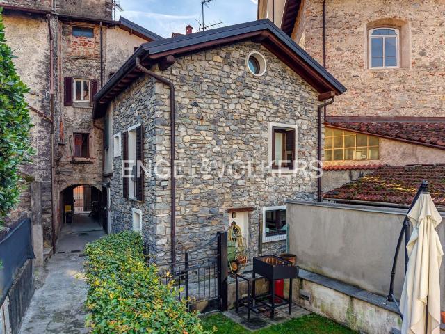 Villetta indipendente in vendita di 100 m² in Via del Fosso