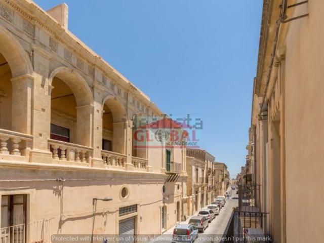 Villetta indipendente in vendita di 100 m² in Via Ducezio