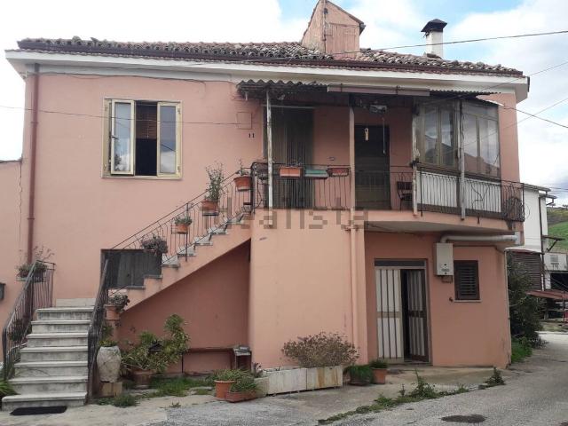Villetta indipendente in vendita di 100 m² in Via Fraticelli