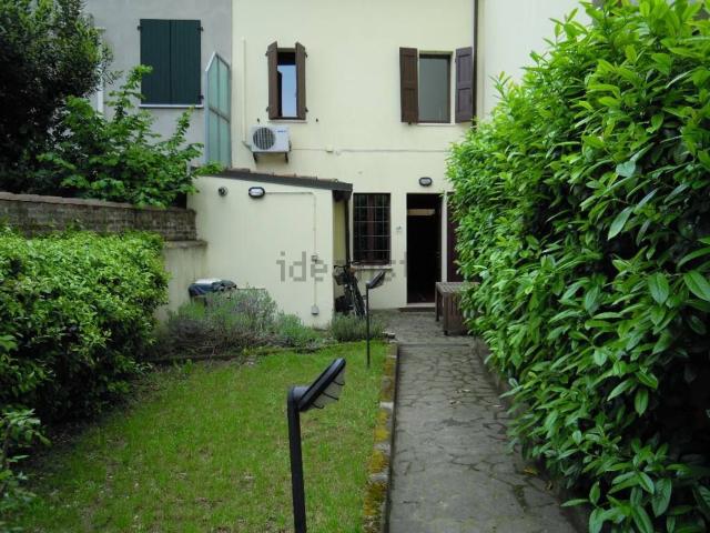 Villetta indipendente in vendita di 100 m² in Via Mortara, 53