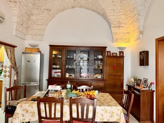 Villetta indipendente in vendita di 165 m² in Via Martiri di Kindu