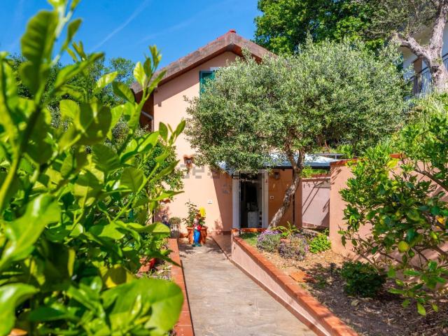 Villetta indipendente in vendita di 100 m² in Via Sole e Mare, 37