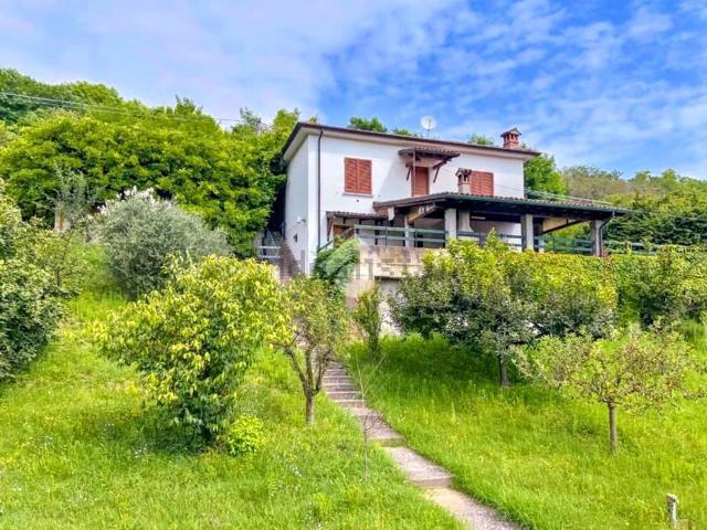 Villetta indipendente in vendita di 200 m² in Via per Montescano, 19